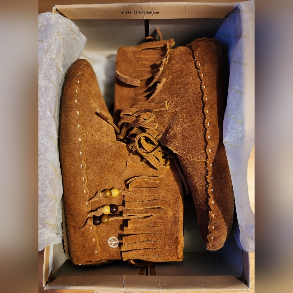 Peace moccasin boots. Ladies size 7. Tan